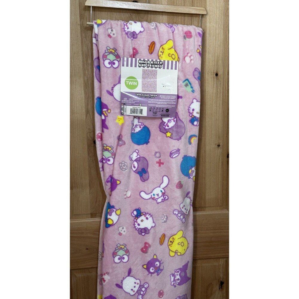 Hello Kitty and Friends by Sanrio Dreamy Drop Twin Cloud Throw 60x90 Inches NWT